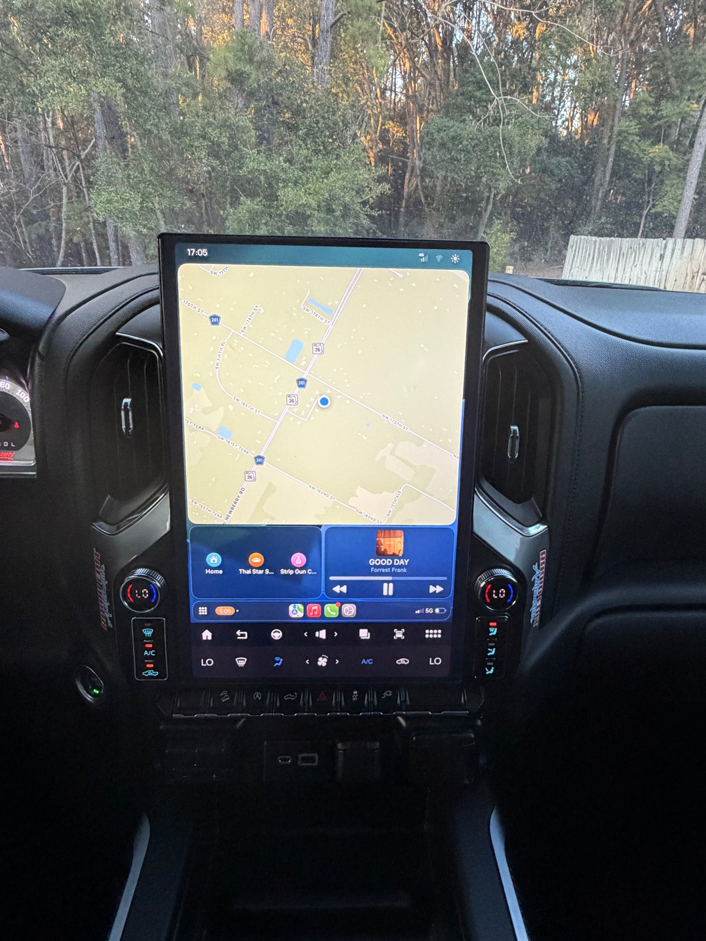 2019-2025 Chevrolet Silverado GMC Sierra Android 14 Tesla Style Vertical Screen 17.2" CarPlay GPS Radio LED Knobs